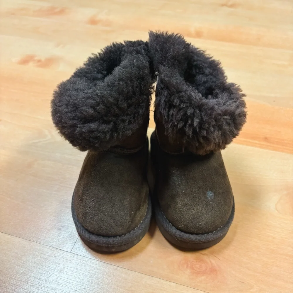 Ugg Chocolate Brown Bailey Button Shearling Boots Toddler 6
